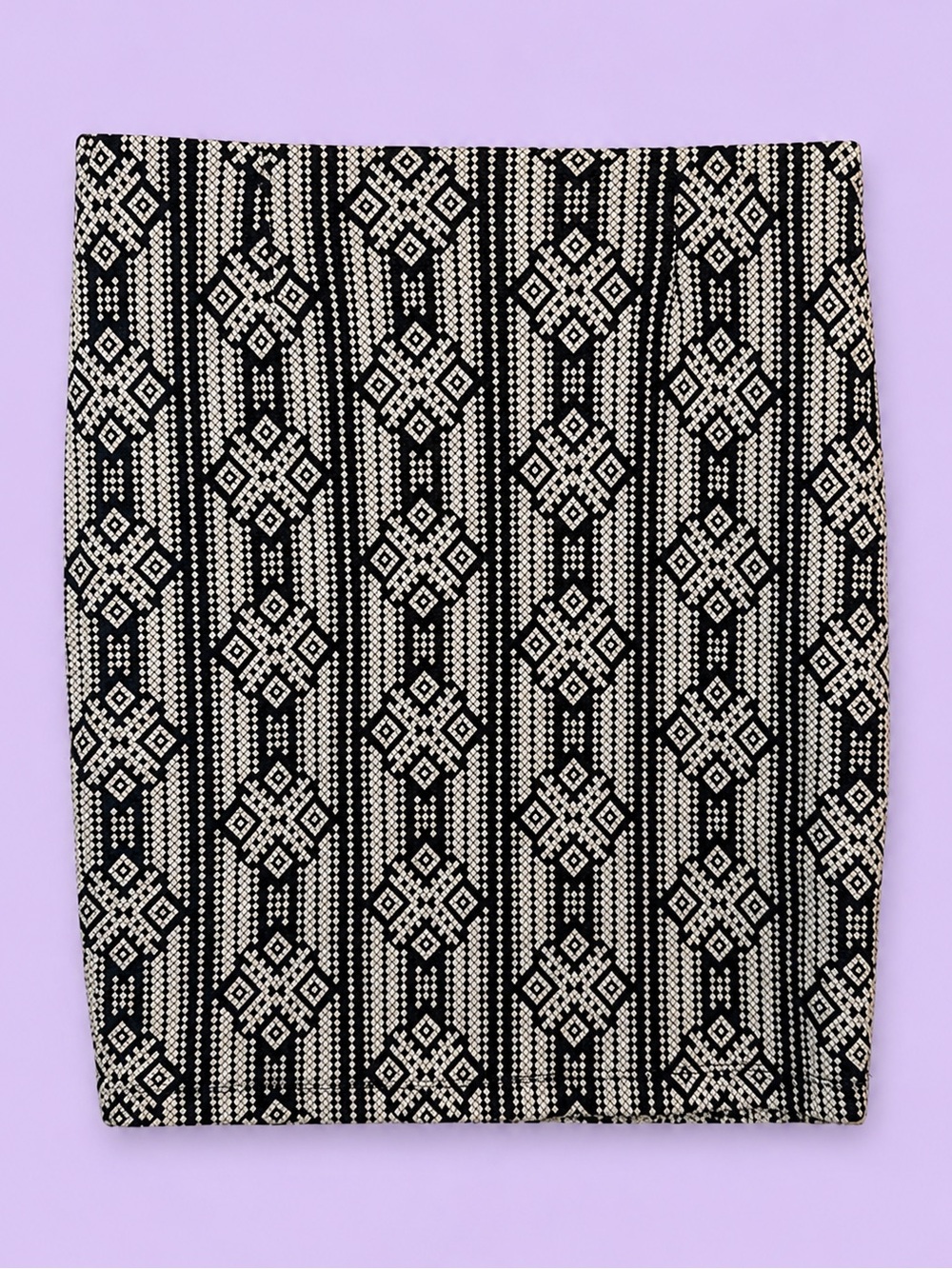 ✨ Forever 21 Black & Cream Geometric Tribal Print Pencil Skirt Medium ✨